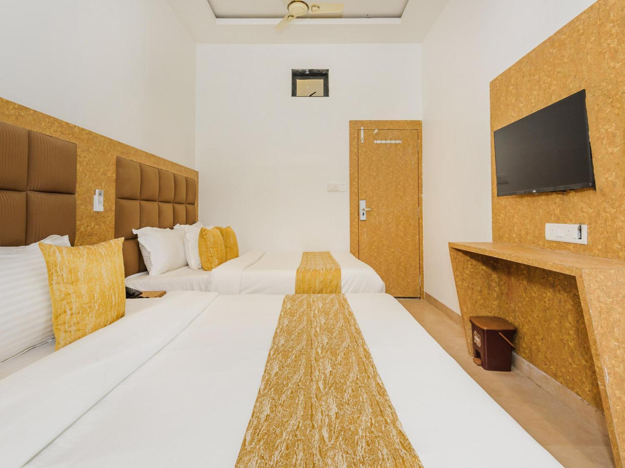 Hotel Zillion Executive Near Us Consulate Bandra Kurla Complex Mumbai Near Mumbai Airport Мумбай Екстериор снимка